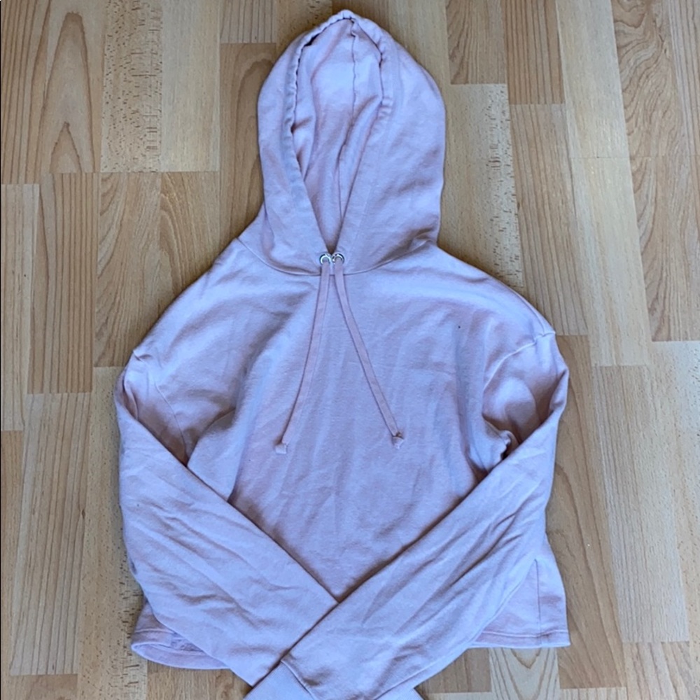 Cropped light pink hoodie
